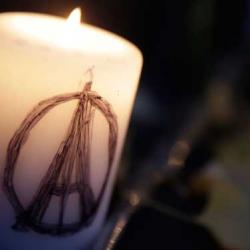 fallece-Homenaje-a-las-víctimas-del-atentado-en-Francia-esquela-online-muerte-1